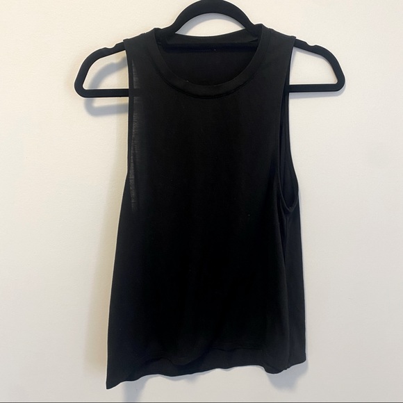 x2 Alo Workout Tanks Black and White Size Small - Picture 3 of 4